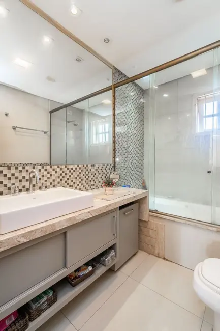 Foto 9 de Casa com 3 quartos à venda, 265m2 em Chácara das Pedras, Porto Alegre - RS