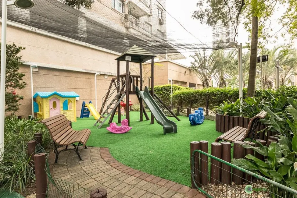 Apartamento com 2 quartos à venda, 61m2 em Passo da Areia, Porto Alegre - RS - imagem 5 Foto 5 de Apartamento com 2 quartos à venda, 61m2 em Passo da Areia, Porto Alegre - RS