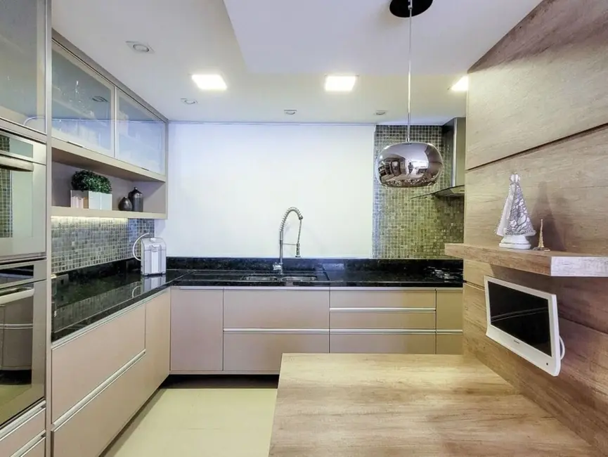 Apartamento com 4 quartos à venda, 160m2 em Menino Deus, Porto Alegre - RS - imagem 7 Foto 7 de Apartamento com 4 quartos à venda, 160m2 em Menino Deus, Porto Alegre - RS