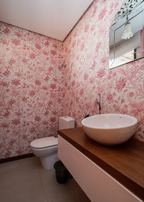 Casa com 3 quartos à venda, 326m2 em Medianeira, Porto Alegre - RS - imagem 5 Foto 5 de Casa com 3 quartos à venda, 326m2 em Medianeira, Porto Alegre - RS