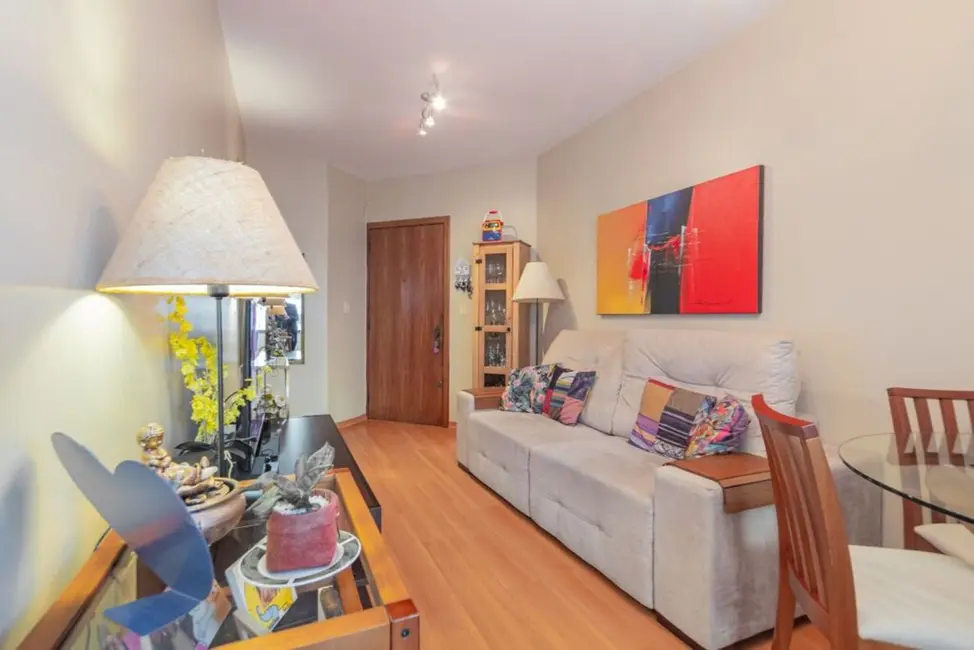 Apartamento com 2 quartos à venda, 63m2 em Menino Deus, Porto Alegre - RS - imagem 7 Foto 7 de Apartamento com 2 quartos à venda, 63m2 em Menino Deus, Porto Alegre - RS