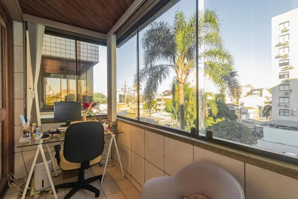 Apartamento com 2 quartos à venda, 63m2 em Menino Deus, Porto Alegre - RS - imagem 9 Foto 9 de Apartamento com 2 quartos à venda, 63m2 em Menino Deus, Porto Alegre - RS