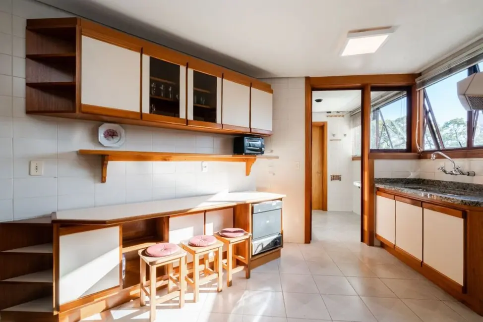 Foto 9 de Apartamento com 3 quartos à venda, 172m2 em Petrópolis, Porto Alegre - RS
