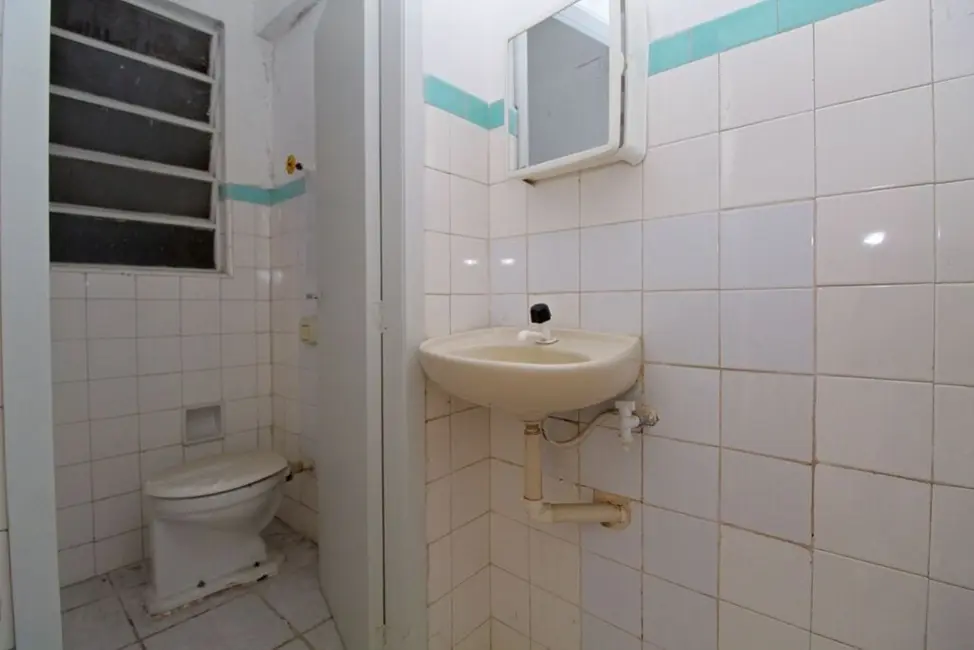 Sala Comercial à venda, 50m2 em Centro Histórico, Porto Alegre - RS - imagem 9 Foto 9 de Sala Comercial à venda, 50m2 em Centro Histórico, Porto Alegre - RS
