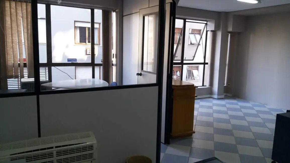 Foto 8 de Sala Comercial à venda, 82m2 em Vila Ipiranga, Porto Alegre - RS