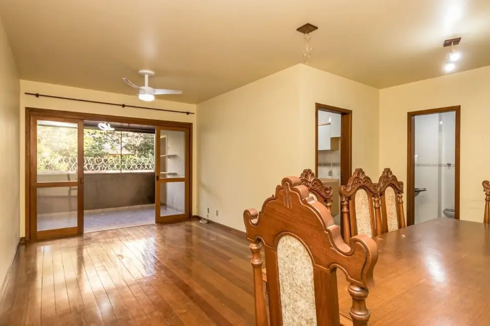 Apartamento com 2 quartos à venda, 95m2 em Vila Ipiranga, Porto Alegre - RS - imagem 6 Foto 6 de Apartamento com 2 quartos à venda, 95m2 em Vila Ipiranga, Porto Alegre - RS