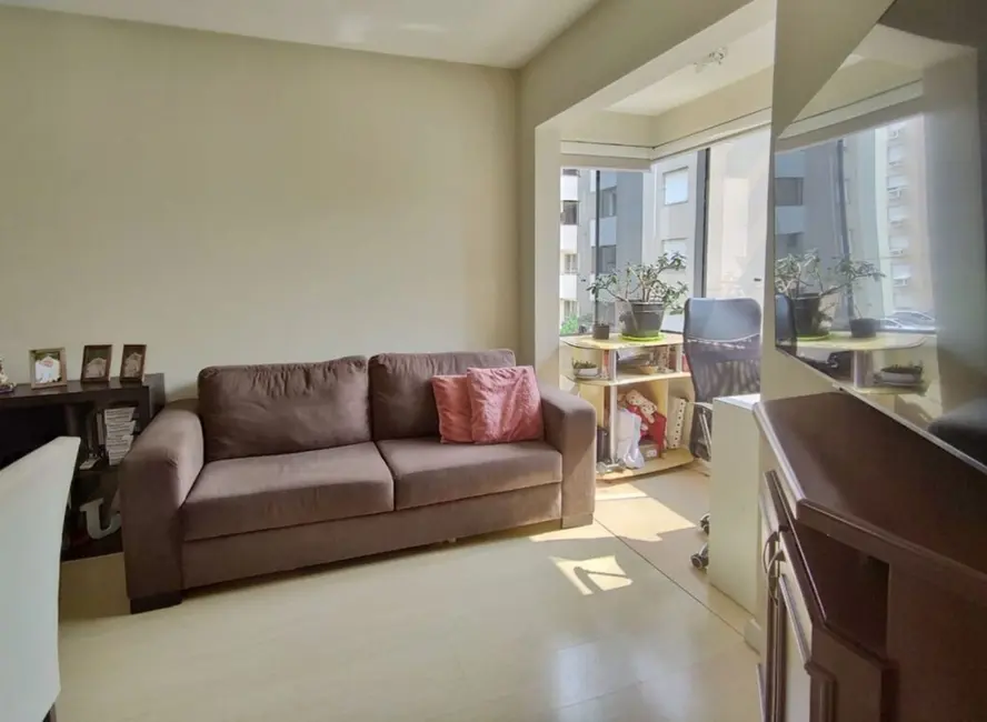 Foto 7 de Apartamento com 2 quartos à venda, 52m2 em Rubem Berta, Porto Alegre - RS