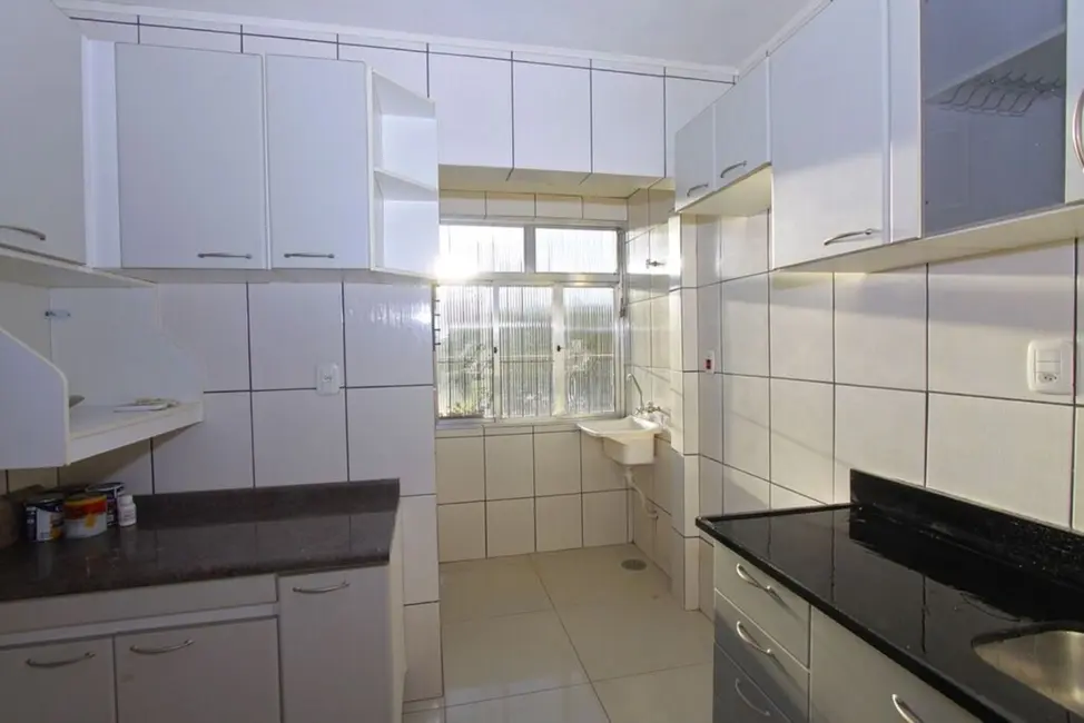 Foto 9 de Apartamento com 4 quartos à venda, 77m2 em Teresópolis, Porto Alegre - RS