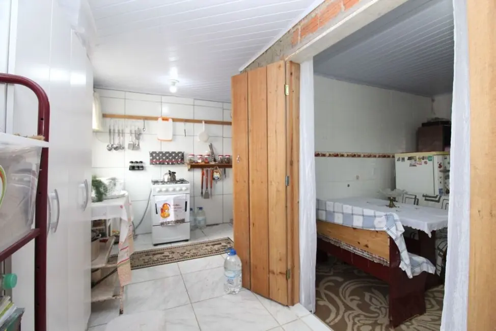Casa com 2 quartos à venda, 130m2 em Mário Quintana, Porto Alegre - RS - imagem 6 Foto 6 de Casa com 2 quartos à venda, 130m2 em Mário Quintana, Porto Alegre - RS