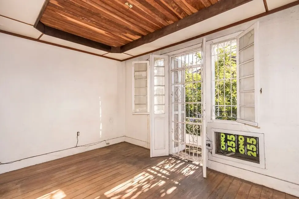 Casa com 3 quartos à venda, 305m2 em Floresta, Porto Alegre - RS - imagem 8 Foto 8 de Casa com 3 quartos à venda, 305m2 em Floresta, Porto Alegre - RS
