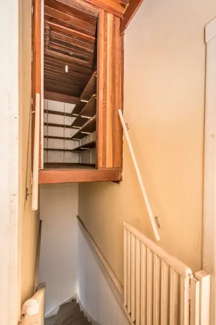 Casa com 3 quartos à venda, 305m2 em Floresta, Porto Alegre - RS - imagem 6 Foto 6 de Casa com 3 quartos à venda, 305m2 em Floresta, Porto Alegre - RS