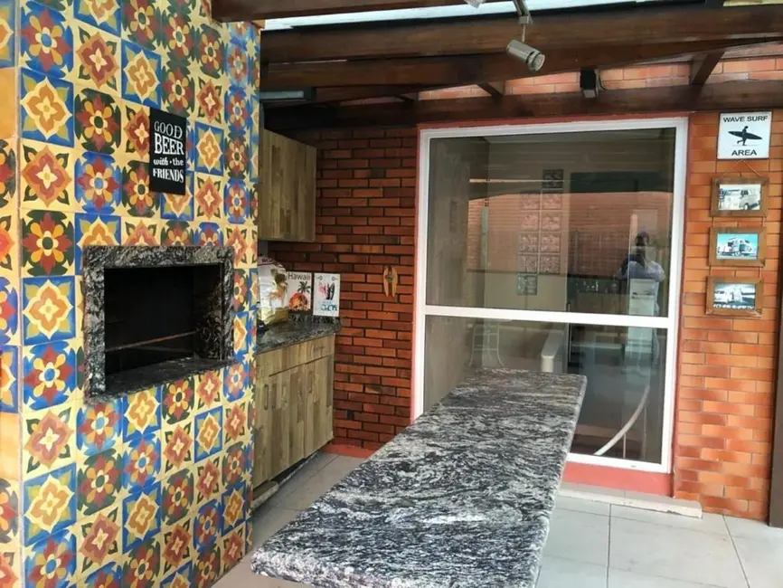 Apartamento com 2 quartos à venda, 156m2 em Menino Deus, Porto Alegre - RS - imagem 2 Foto 2 de Apartamento com 2 quartos à venda, 156m2 em Menino Deus, Porto Alegre - RS