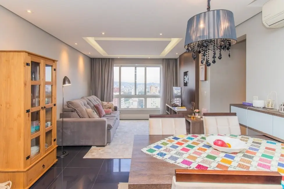 Apartamento com 3 quartos à venda, 81m2 em Independência, Porto Alegre - RS - imagem 7 Foto 7 de Apartamento com 3 quartos à venda, 81m2 em Independência, Porto Alegre - RS