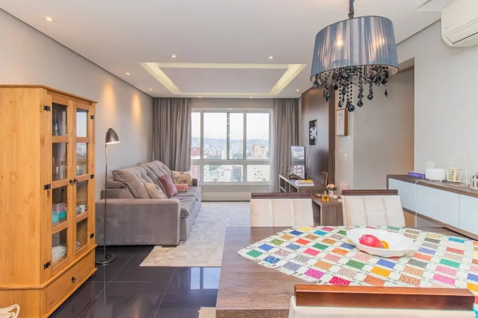 Apartamento com 3 quartos à venda, 81m2 em Independência, Porto Alegre - RS - imagem 8 Foto 8 de Apartamento com 3 quartos à venda, 81m2 em Independência, Porto Alegre - RS