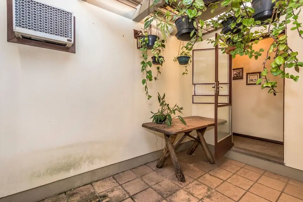 Casa com 2 quartos à venda, 150m2 em Nonoai, Porto Alegre - RS - imagem 4 Foto 4 de Casa com 2 quartos à venda, 150m2 em Nonoai, Porto Alegre - RS