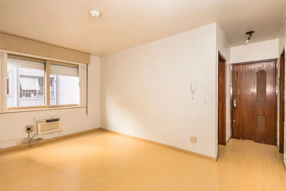 Foto 3 de Apartamento com 1 quarto à venda, 33m2 em Santana, Porto Alegre - RS