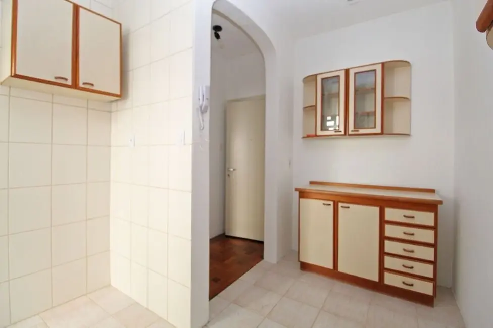 Apartamento com 2 quartos à venda, 58m2 em Menino Deus, Porto Alegre - RS - imagem 9 Foto 9 de Apartamento com 2 quartos à venda, 58m2 em Menino Deus, Porto Alegre - RS