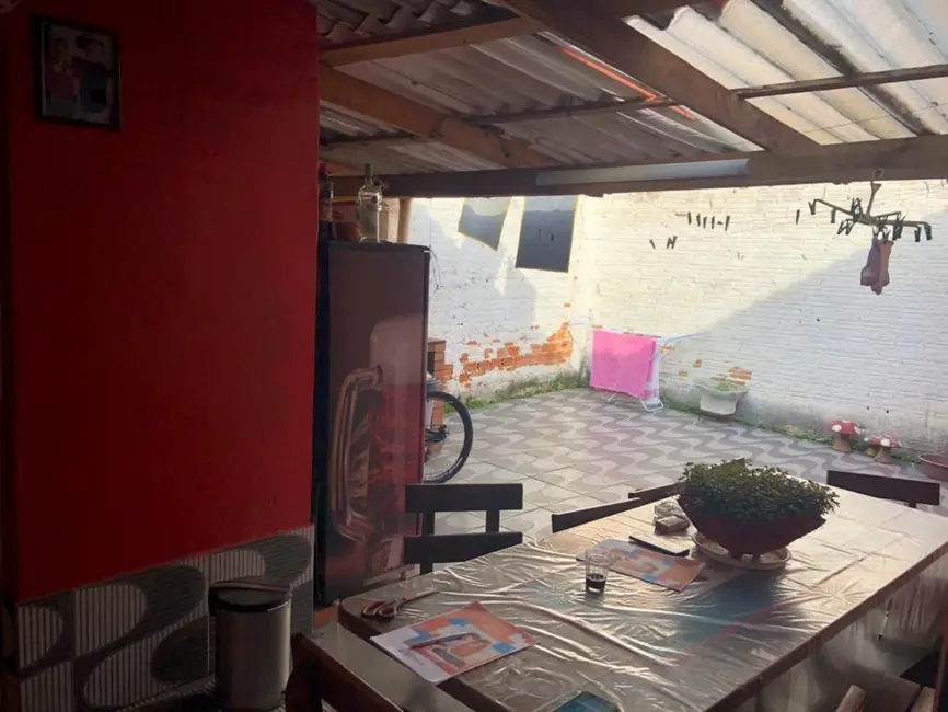 Casa com 2 quartos à venda, 120m2 em Vila João Pessoa, Porto Alegre - RS - imagem 9 Foto 9 de Casa com 2 quartos à venda, 120m2 em Vila João Pessoa, Porto Alegre - RS