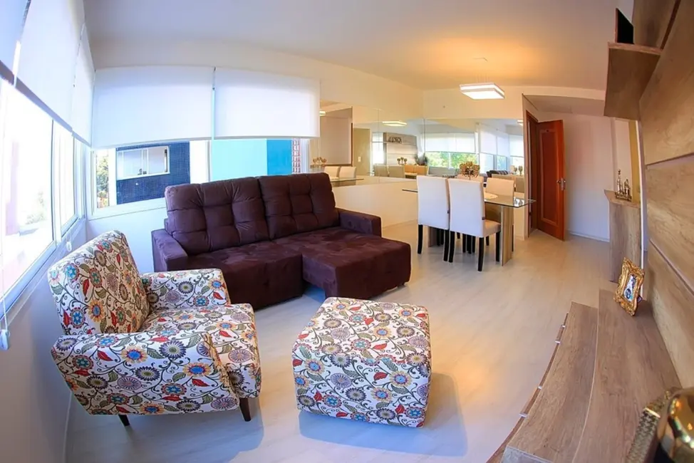 Apartamento com 3 quartos à venda, 113m2 em Passo da Areia, Porto Alegre - RS - imagem 7 Foto 7 de Apartamento com 3 quartos à venda, 113m2 em Passo da Areia, Porto Alegre - RS
