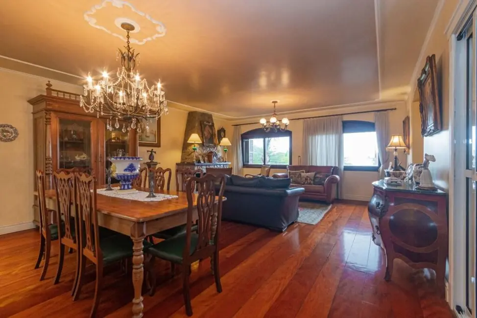 Foto 2 de Casa com 3 quartos à venda, 283m2 em Porto Alegre - RS