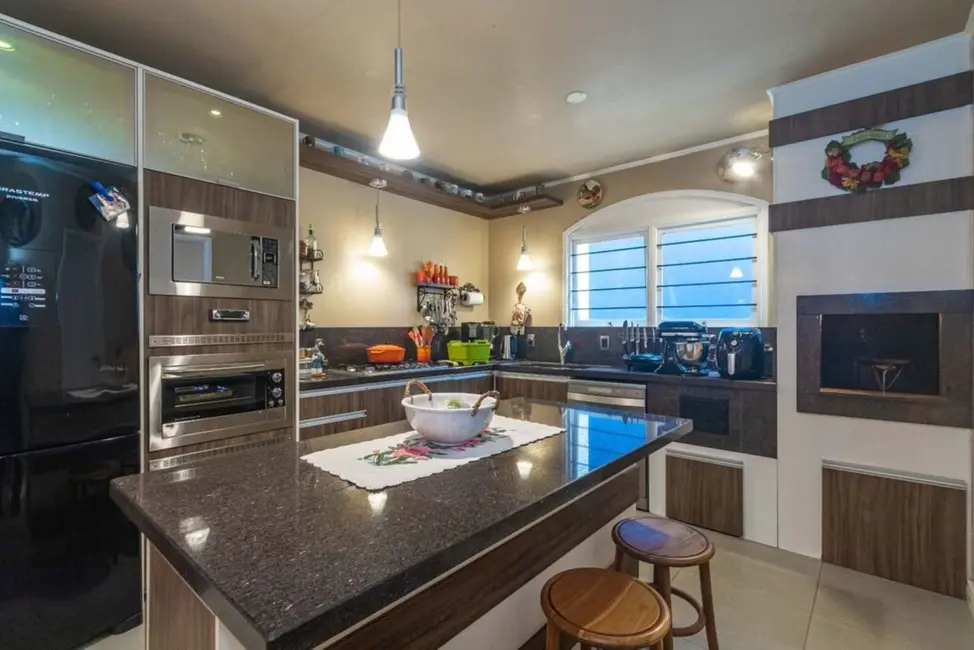 Foto 8 de Casa com 3 quartos à venda, 283m2 em Porto Alegre - RS