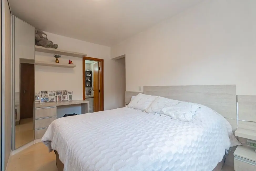 Foto 6 de Apartamento com 3 quartos à venda, 100m2 em Moinhos de Vento, Porto Alegre - RS