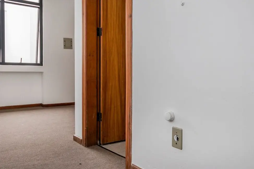 Foto 6 de Sala Comercial à venda, 45m2 em Independência, Porto Alegre - RS