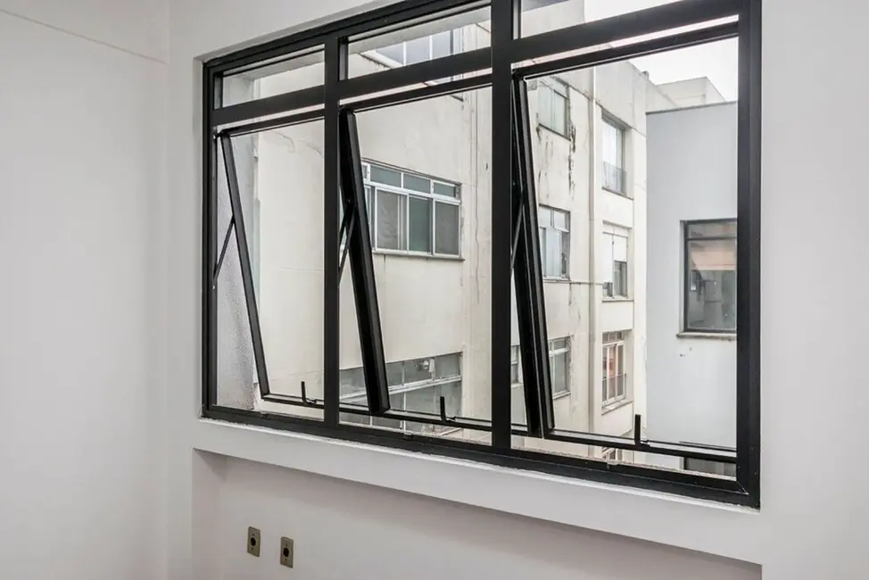 Foto 3 de Sala Comercial à venda, 45m2 em Independência, Porto Alegre - RS