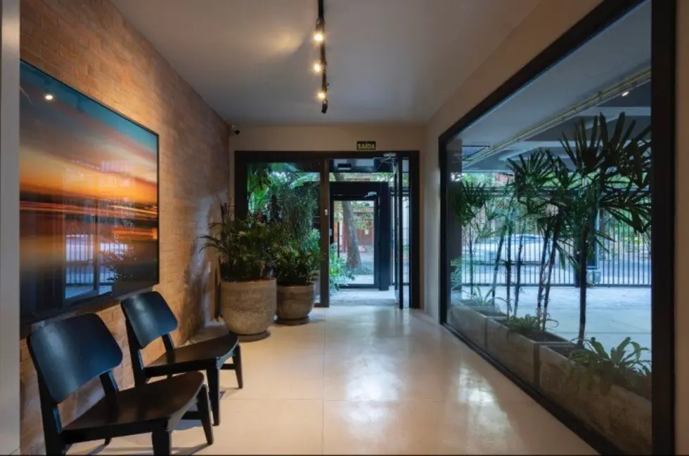 Apartamento com 2 quartos à venda, 138m2 em Higienópolis, Porto Alegre - RS - imagem 7 Foto 7 de Apartamento com 2 quartos à venda, 138m2 em Higienópolis, Porto Alegre - RS