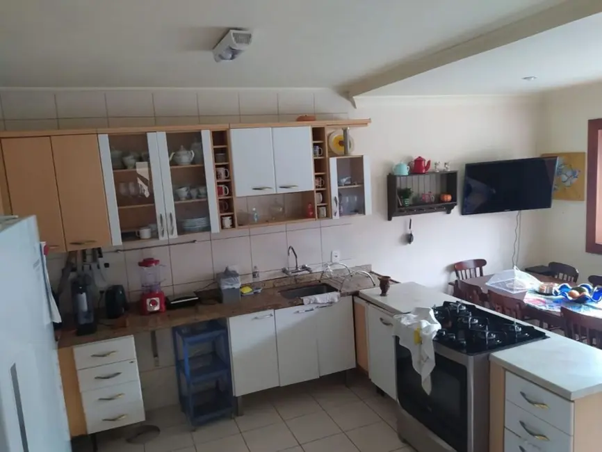 Casa com 4 quartos à venda, 322m2 em Glória, Porto Alegre - RS - imagem 9 Foto 9 de Casa com 4 quartos à venda, 322m2 em Glória, Porto Alegre - RS