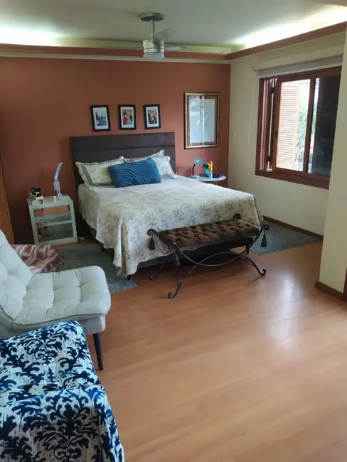 Casa com 4 quartos à venda, 322m2 em Glória, Porto Alegre - RS - imagem 6 Foto 6 de Casa com 4 quartos à venda, 322m2 em Glória, Porto Alegre - RS