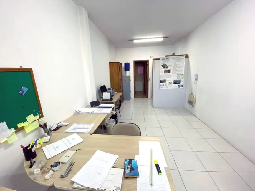 Sala Comercial à venda, 36m2 em Petrópolis, Porto Alegre - RS - imagem 6 Foto 6 de Sala Comercial à venda, 36m2 em Petrópolis, Porto Alegre - RS