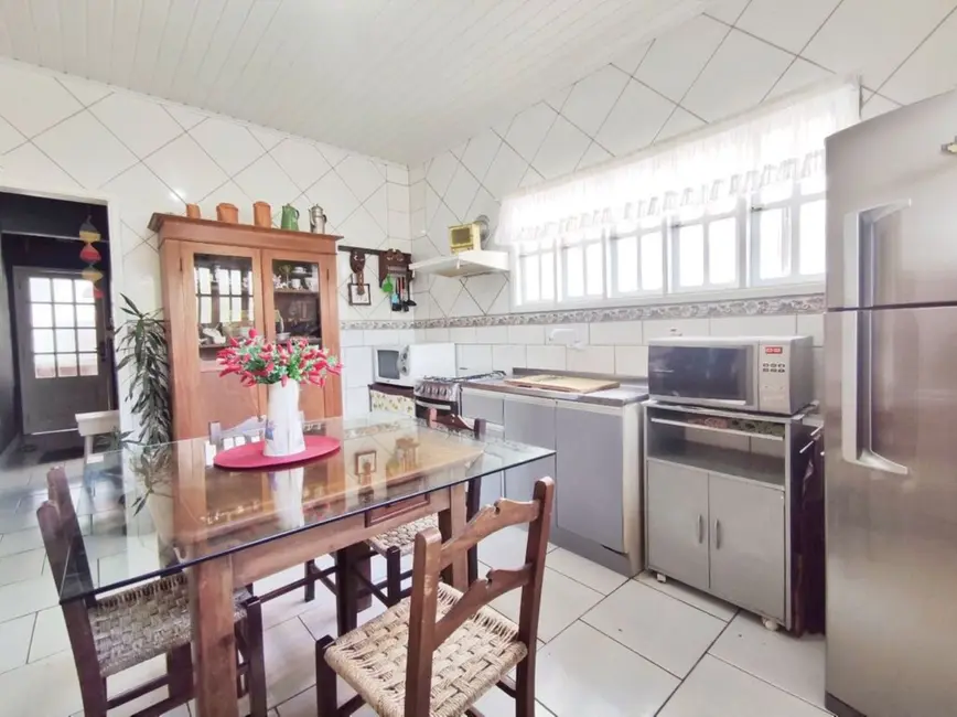 Casa com 2 quartos à venda, 121m2 em Partenon, Porto Alegre - RS - imagem 5 Foto 5 de Casa com 2 quartos à venda, 121m2 em Partenon, Porto Alegre - RS