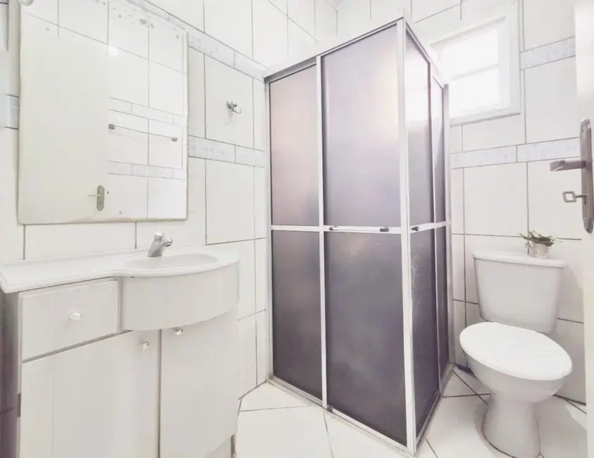 Casa com 2 quartos à venda, 121m2 em Partenon, Porto Alegre - RS - imagem 9 Foto 9 de Casa com 2 quartos à venda, 121m2 em Partenon, Porto Alegre - RS