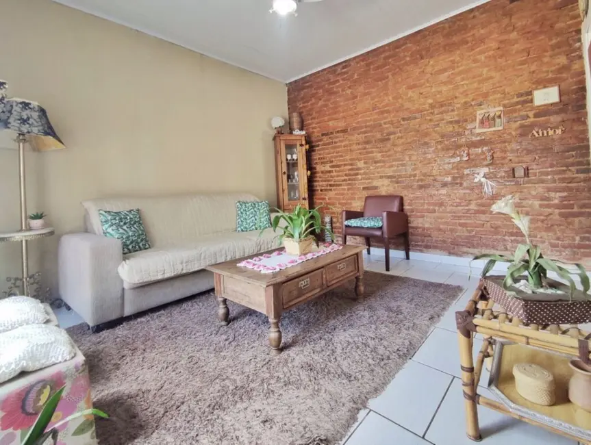 Casa com 2 quartos à venda, 121m2 em Partenon, Porto Alegre - RS - imagem 3 Foto 3 de Casa com 2 quartos à venda, 121m2 em Partenon, Porto Alegre - RS