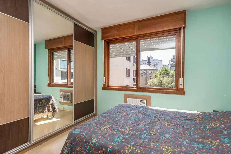 Apartamento com 2 quartos à venda, 129m2 em Petrópolis, Porto Alegre - RS - imagem 8 Foto 8 de Apartamento com 2 quartos à venda, 129m2 em Petrópolis, Porto Alegre - RS
