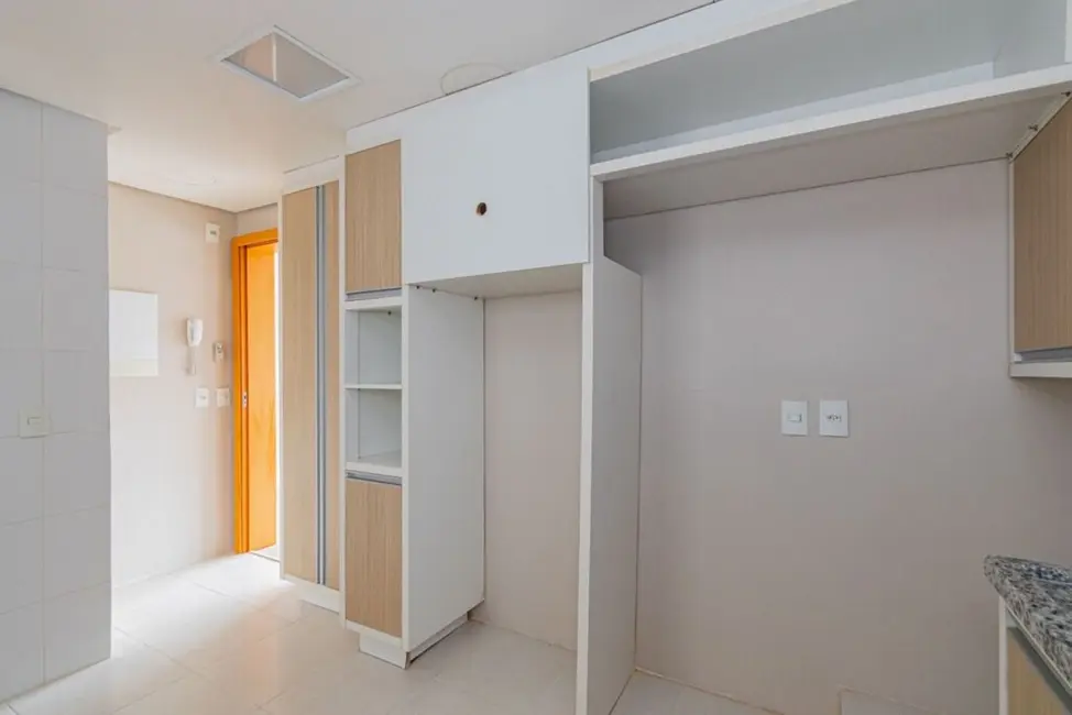 Apartamento com 2 quartos à venda, 86m2 em Menino Deus, Porto Alegre - RS - imagem 9 Foto 9 de Apartamento com 2 quartos à venda, 86m2 em Menino Deus, Porto Alegre - RS
