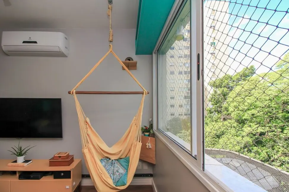 Foto 9 de Apartamento com 3 quartos à venda, 65m2 em Santo Antônio, Porto Alegre - RS