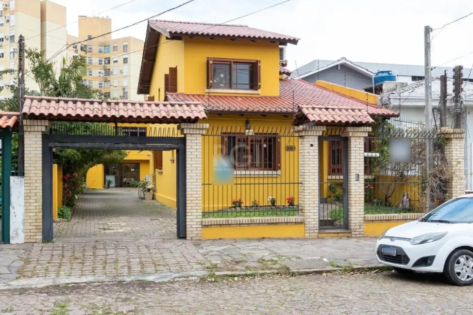 Foto 1 de Casa com 3 quartos à venda, 273m2 em Cristal, Porto Alegre - RS