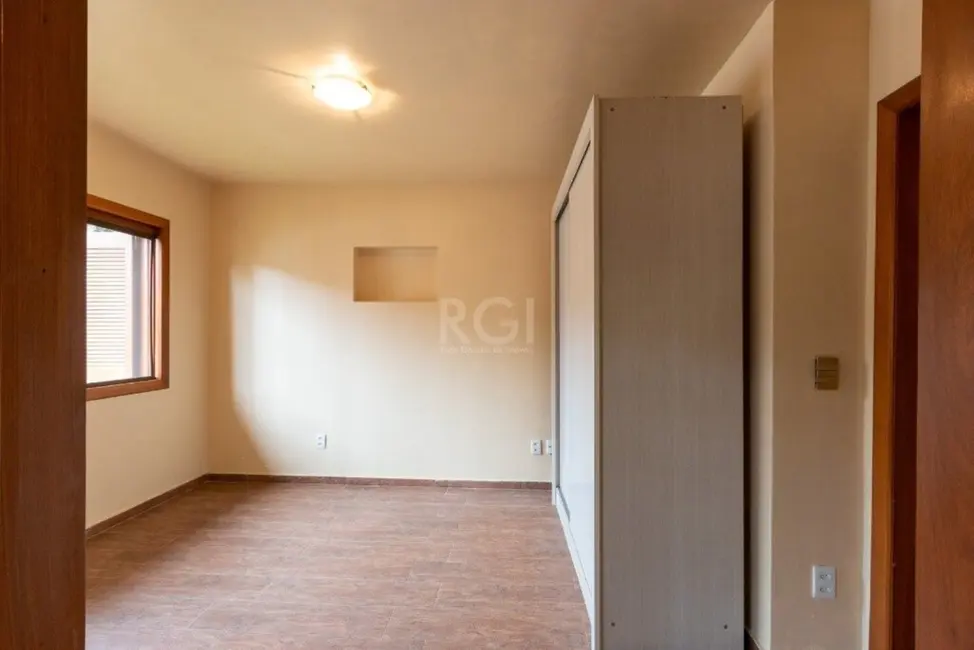 Casa com 3 quartos à venda, 273m2 em Cristal, Porto Alegre - RS - imagem 9 Foto 9 de Casa com 3 quartos à venda, 273m2 em Cristal, Porto Alegre - RS