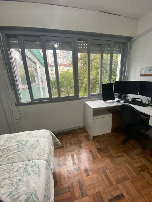 Apartamento com 1 quarto à venda, 32m2 em Vila Ipiranga, Porto Alegre - RS - imagem 6 Foto 6 de Apartamento com 1 quarto à venda, 32m2 em Vila Ipiranga, Porto Alegre - RS