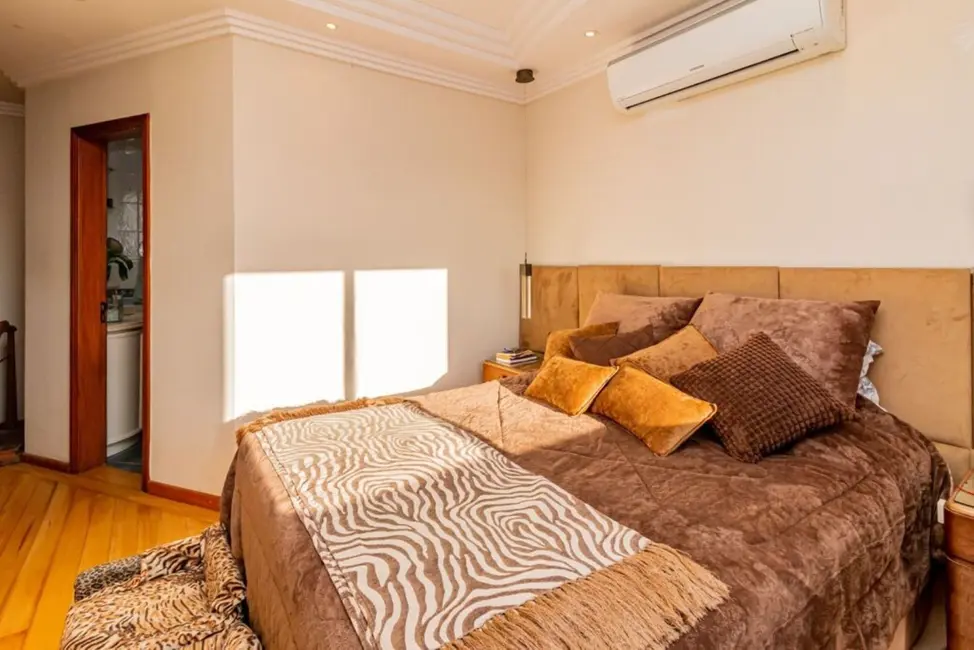 Foto 6 de Apartamento com 3 quartos à venda, 278m2 em Jardim Itu, Porto Alegre - RS