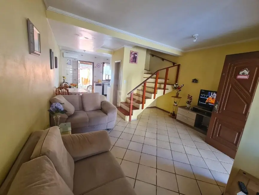 Foto 2 de Casa de Condomínio com 2 quartos à venda, 72m2 em Hípica, Porto Alegre - RS