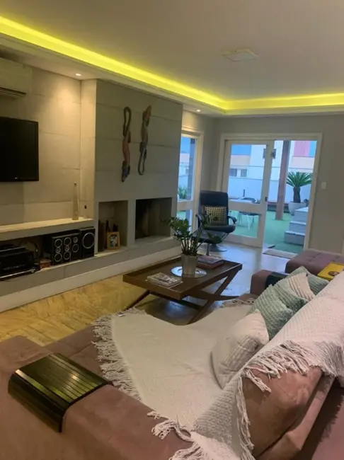 Apartamento com 3 quartos à venda, 289m2 em Jardim Lindóia, Porto Alegre - RS - imagem 3 Foto 3 de Apartamento com 3 quartos à venda, 289m2 em Jardim Lindóia, Porto Alegre - RS