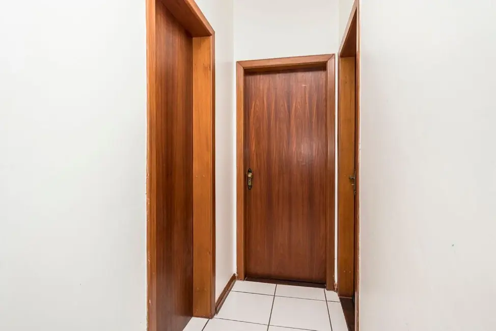 Apartamento com 2 quartos à venda, 64m2 em Menino Deus, Porto Alegre - RS - imagem 5 Foto 5 de Apartamento com 2 quartos à venda, 64m2 em Menino Deus, Porto Alegre - RS