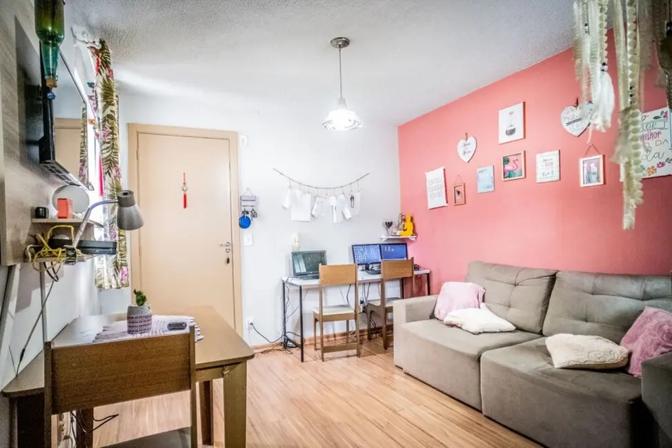 Foto 3 de Apartamento com 2 quartos à venda, 38m2 em Protásio Alves, Porto Alegre - RS