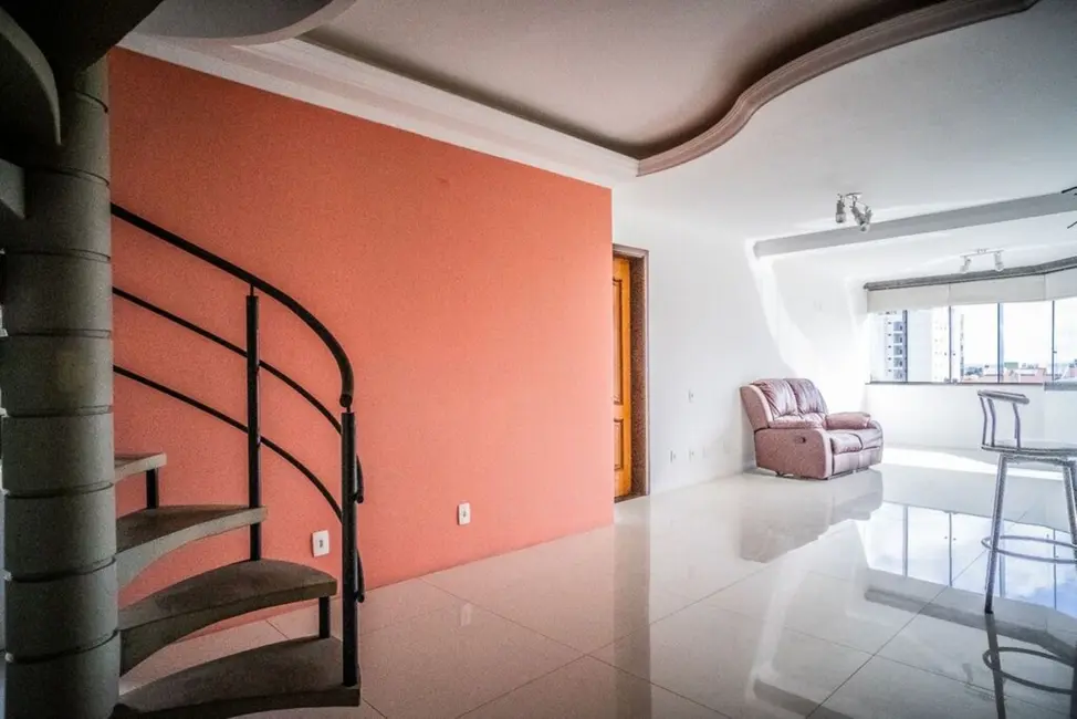 Apartamento com 3 quartos à venda, 255m2 em Jardim Itu, Porto Alegre - RS - imagem 2 Foto 2 de Apartamento com 3 quartos à venda, 255m2 em Jardim Itu, Porto Alegre - RS