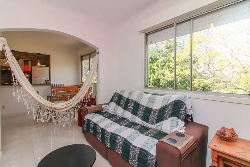 Apartamento com 3 quartos à venda, 63m2 em Santo Antônio, Porto Alegre - RS - imagem 9 Foto 9 de Apartamento com 3 quartos à venda, 63m2 em Santo Antônio, Porto Alegre - RS