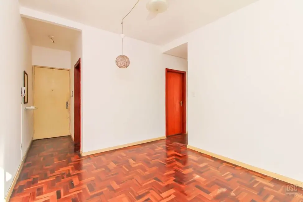 Foto 4 de Apartamento com 2 quartos à venda, 51m2 em Medianeira, Porto Alegre - RS