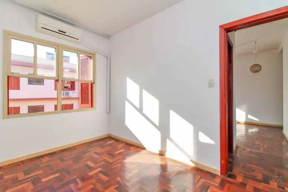 Foto 5 de Apartamento com 2 quartos à venda, 51m2 em Medianeira, Porto Alegre - RS